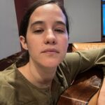 Ximena Sariñana Instagram - 38. Los que me conocen saben que en estas fotos estoy yo en mis estados favoritos: con la gente que amo, cagada de la risa, haciendo lo que más me gusta. Me siento tremendamente afortunada de llegar hasta aquí con todo lo que tengo a mi alrededor: esa capacidad que tengo de sentir, lo bueno y lo malo, y la capacidad de apreciar el amor que tengo a mi alrededor. Gracias a todxs por acompañarme, y que sea un año más de todo esto para mi para compartirlo con todxs. Les amo 🫶🏼