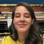 Ximena Sariñana Instagram - 38. Los que me conocen saben que en estas fotos estoy yo en mis estados favoritos: con la gente que amo, cagada de la risa, haciendo lo que más me gusta. Me siento tremendamente afortunada de llegar hasta aquí con todo lo que tengo a mi alrededor: esa capacidad que tengo de sentir, lo bueno y lo malo, y la capacidad de apreciar el amor que tengo a mi alrededor. Gracias a todxs por acompañarme, y que sea un año más de todo esto para mi para compartirlo con todxs. Les amo 🫶🏼