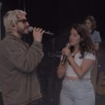 Ximena Sariñana Instagram - Cantando “Se Fue” con mi amix @elsant <3