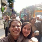 Ximena Sariñana Instagram - Una hermosa canción que empezamos hace más de un año por fin está afuera!! 🥲 Cuando @nsqkk y yo conocimos a @ximenamusic no nos imaginamos que un año después estaríamos haciendo algo tan bonito!! Fue un gusto conocernos cuando estrenamos Braille y un gusto mucho más grande poder juntarnos para hacer una canción así de bella 🫶🏼 Gracias a todos los que participaron, fue un proceso increíble desde conocernos hasta grabar un video con los perros más bonitos 🤍🐕🐕 Hoy esta canción ya es suya, que la disfruten! Si Esto Es.