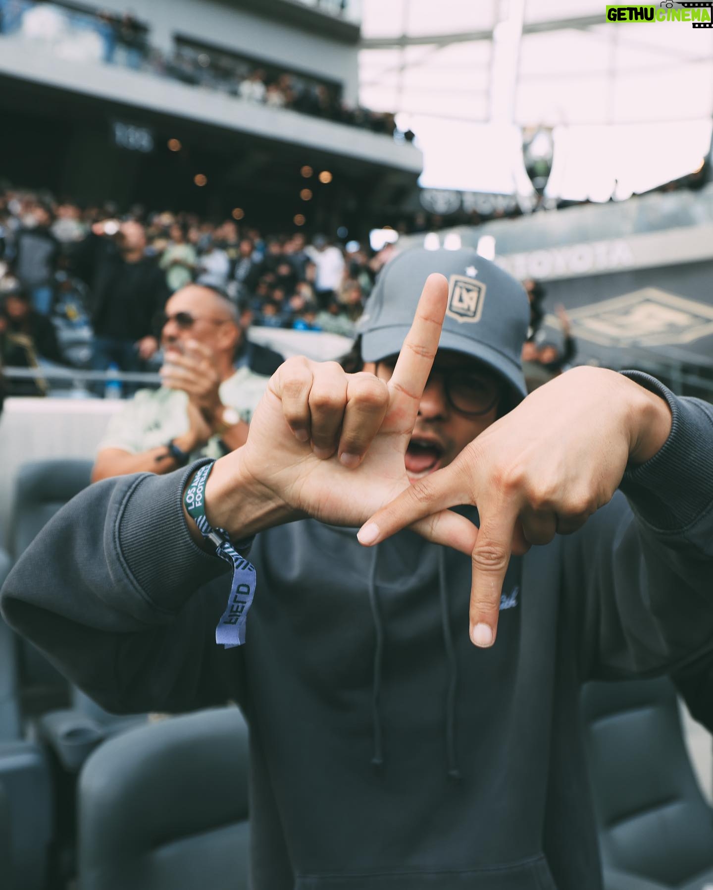 Xolo Mariduena Instagram - Congrats @lafcrich and @lafc on a great opener!💛🖤
