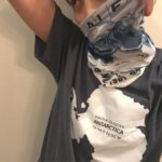 Yûko Takeuchi Instagram - ・ #南極でTシャツ？ #みんな寒くないの？ #え、パーカーもある？ #では何故半袖、また顔分からないし