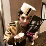 Yûko Takeuchi Instagram - ・ #ショーガール千秋楽 #ルームサービス係してきた #待つ時の緊張 #素敵なお花をありがとう❤︎