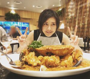 Yûko Takeuchi Instagram - ・
#食べる前に撮る
#その理由が初めて解った
#食後の手がチリまみれ
#チリクラブシンガポール🇸🇬