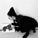 Yûko Takeuchi Instagram – ・
アヤコ、私、
ついにインスタ100ポスト目になったよ。
記念にやってみたの。
地味に大変だったぜ。
なにコレって？

題材はこちら

#Ayako100Version2020 😊😊😙