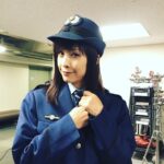 Yûko Takeuchi Instagram - ・ #最終回を実況するってよ #この中の人はtwitterしてないけど #看守ってるかもね …ていうかシャーさんは何故この格好なのかって言うとネタバレ禁止 #ミスシャーロック鑑賞会