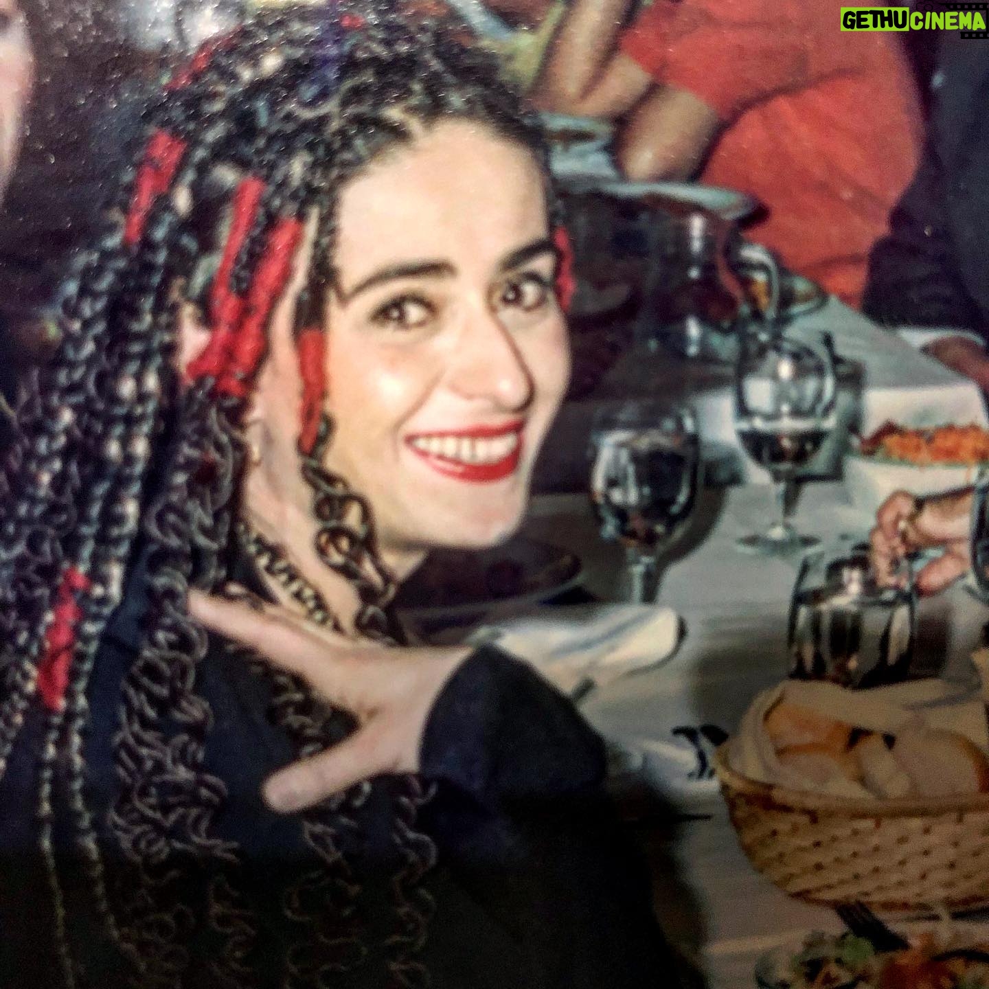 Yıldız Tilbe - 79.6K Likes -