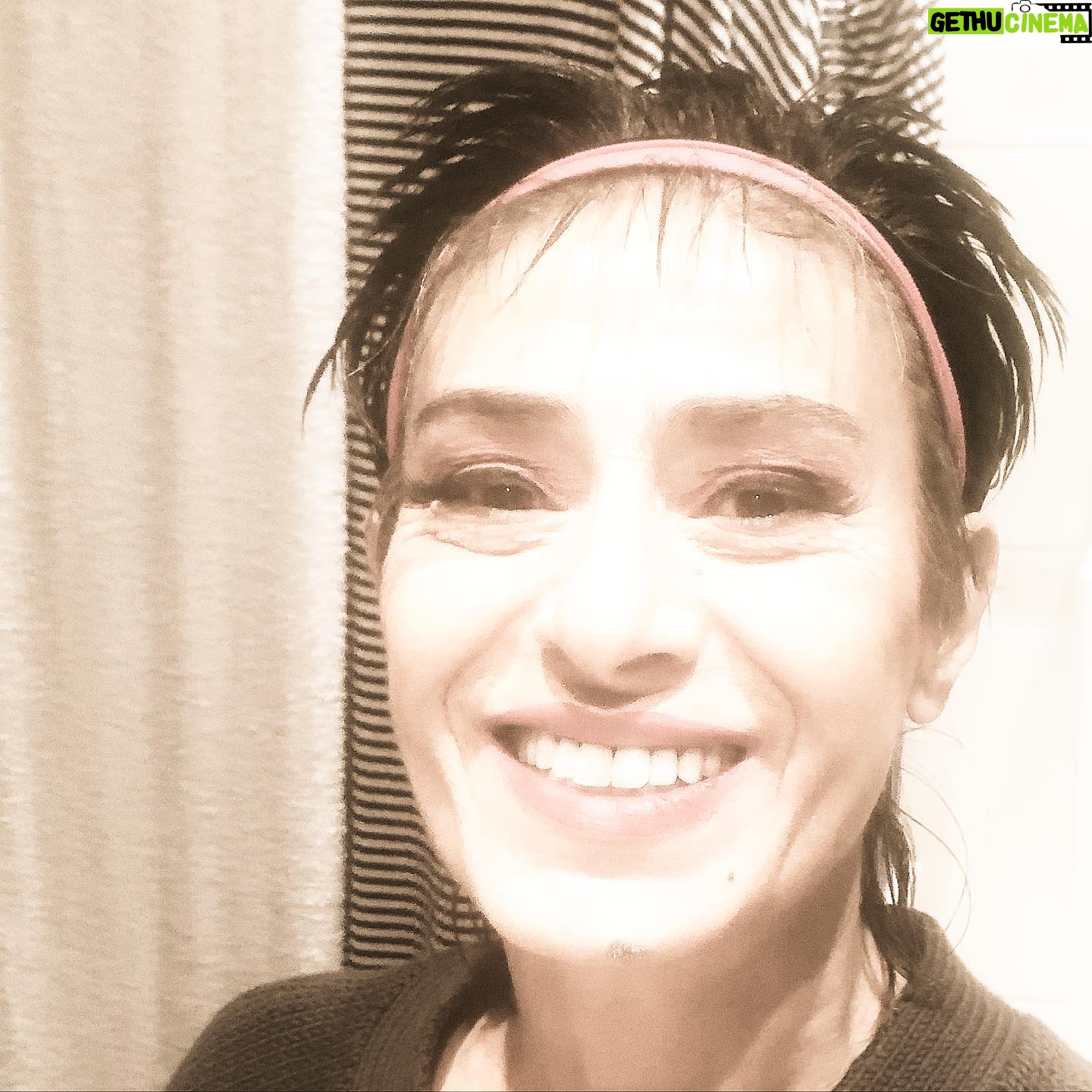 Yıldız Tilbe - 64K Likes -