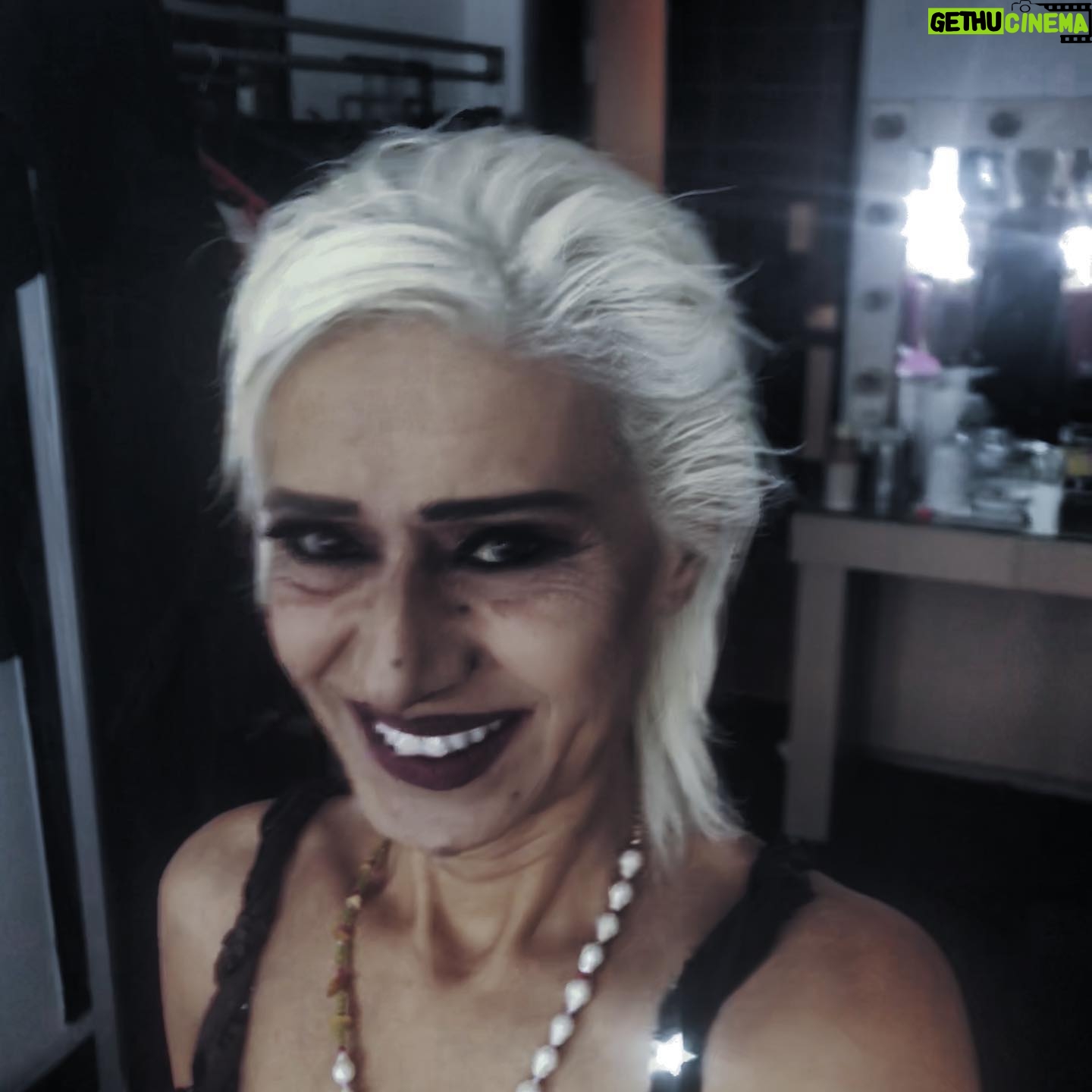 Yıldız Tilbe - 90.3K Likes -