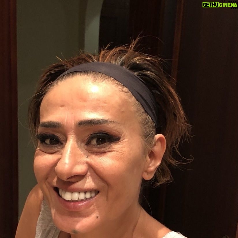 Yıldız Tilbe - 61.1K Likes -