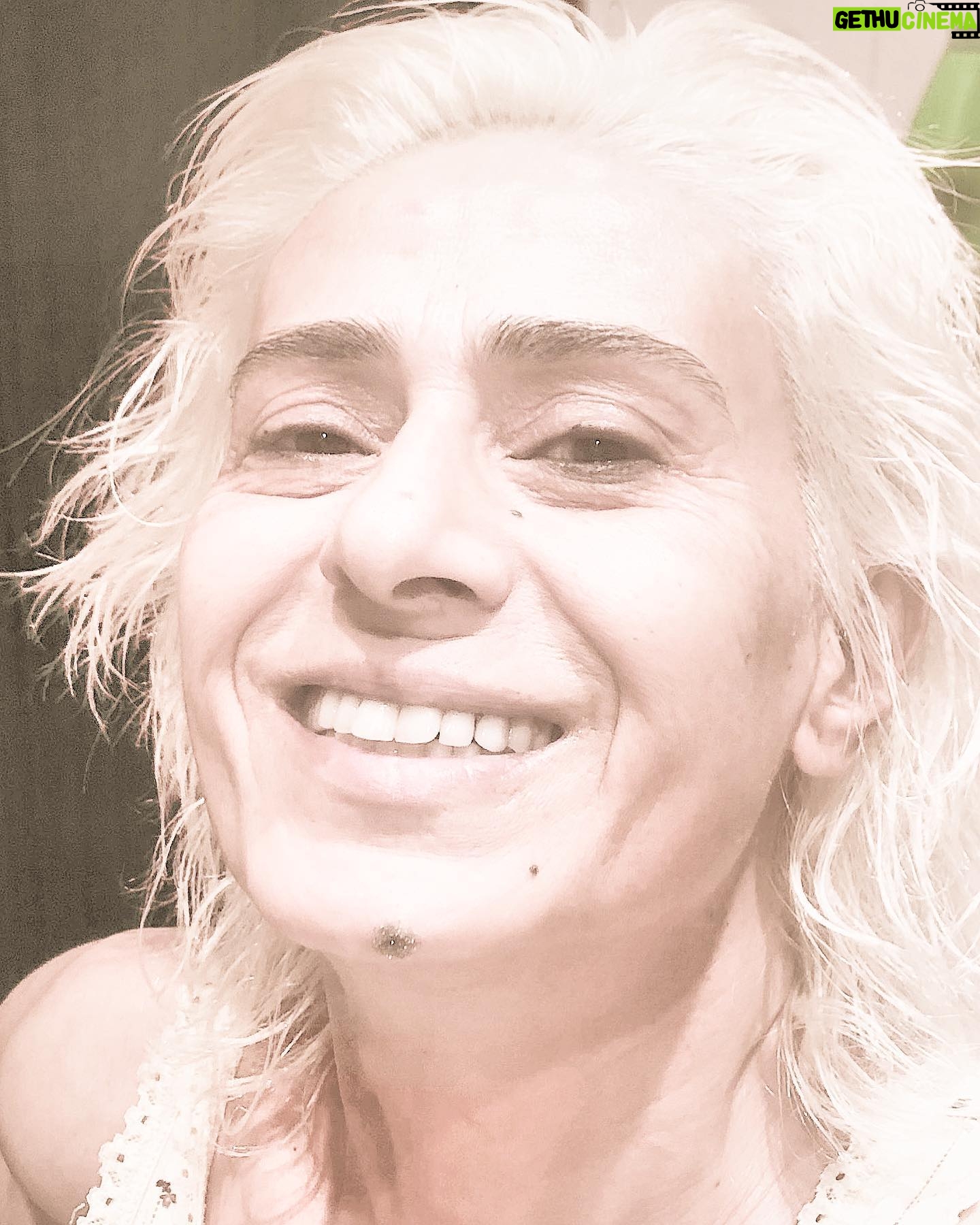 Yıldız Tilbe - 107.8K Likes -