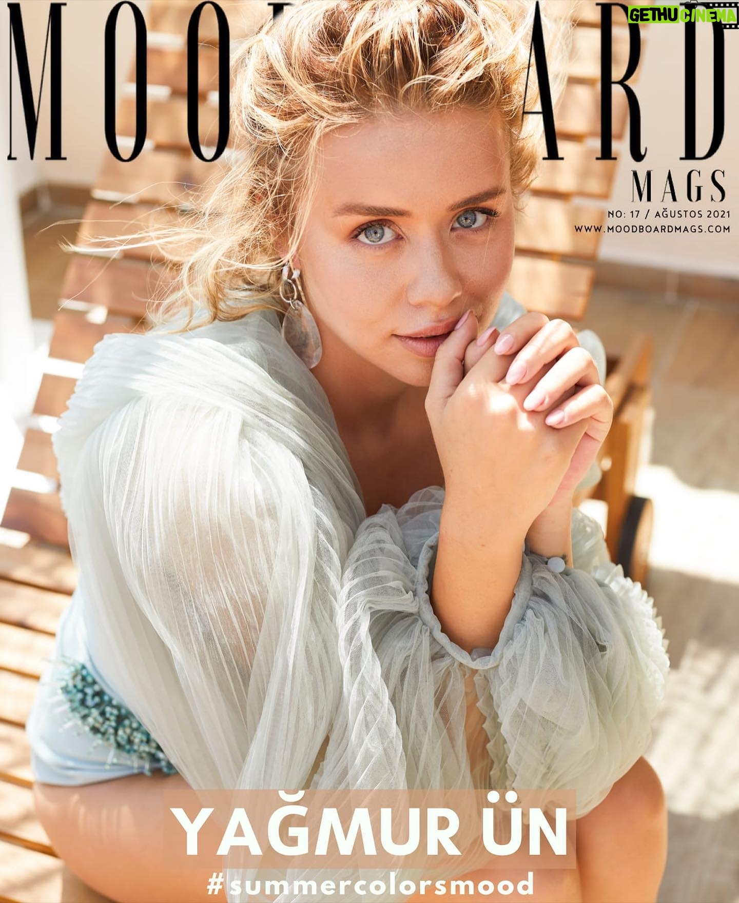 Yağmur Ün Instagram - @moodboardmags 💙 Ağustos sayısı Fotoğraf : Ayhan Erden @ayhanerden_ Styling : Seda Solmaz @sedassolmaz Makyaj : Mesut Özuzun @mesut.ozuzun Fotoğraf Asistanı : Yılmaz Biçer @yilmazbcr Styling Asistanı : Eren Yüce @ernyuce Röportaj : Akın Özışık @akinozisik Mekan : Studio Kafası @studiokafasi