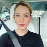 Yael Grobglas Instagram – The escalation of a selfie attempt.