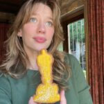 Yael Grobglas Instagram - I’d like to thank the academy for this cookie.. it was so good I ate three.