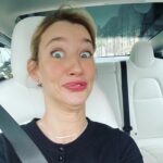 Yael Grobglas Instagram - The escalation of a selfie attempt.