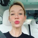 Yael Grobglas Instagram - The escalation of a selfie attempt.