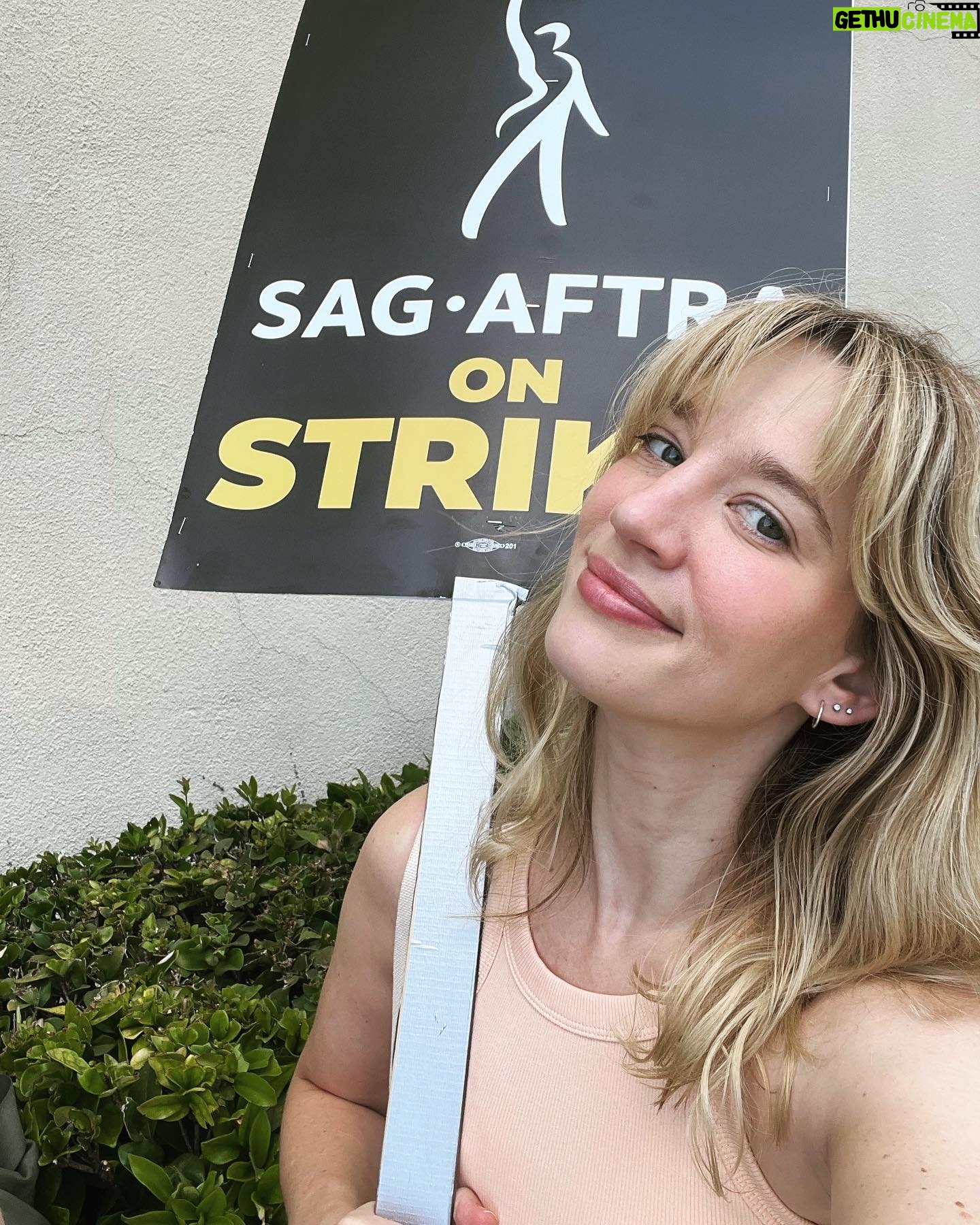 Yael Grobglas - 24.4K Likes - #SAGAFTRAstrong