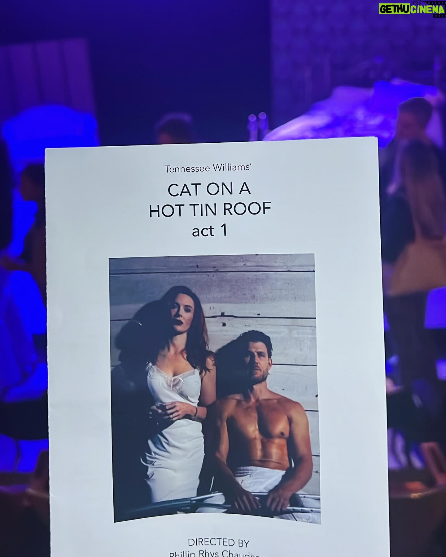 Yael Grobglas - 60.9K Likes - Bridget’s on a hot tin roof ! ♥️ 🐈
