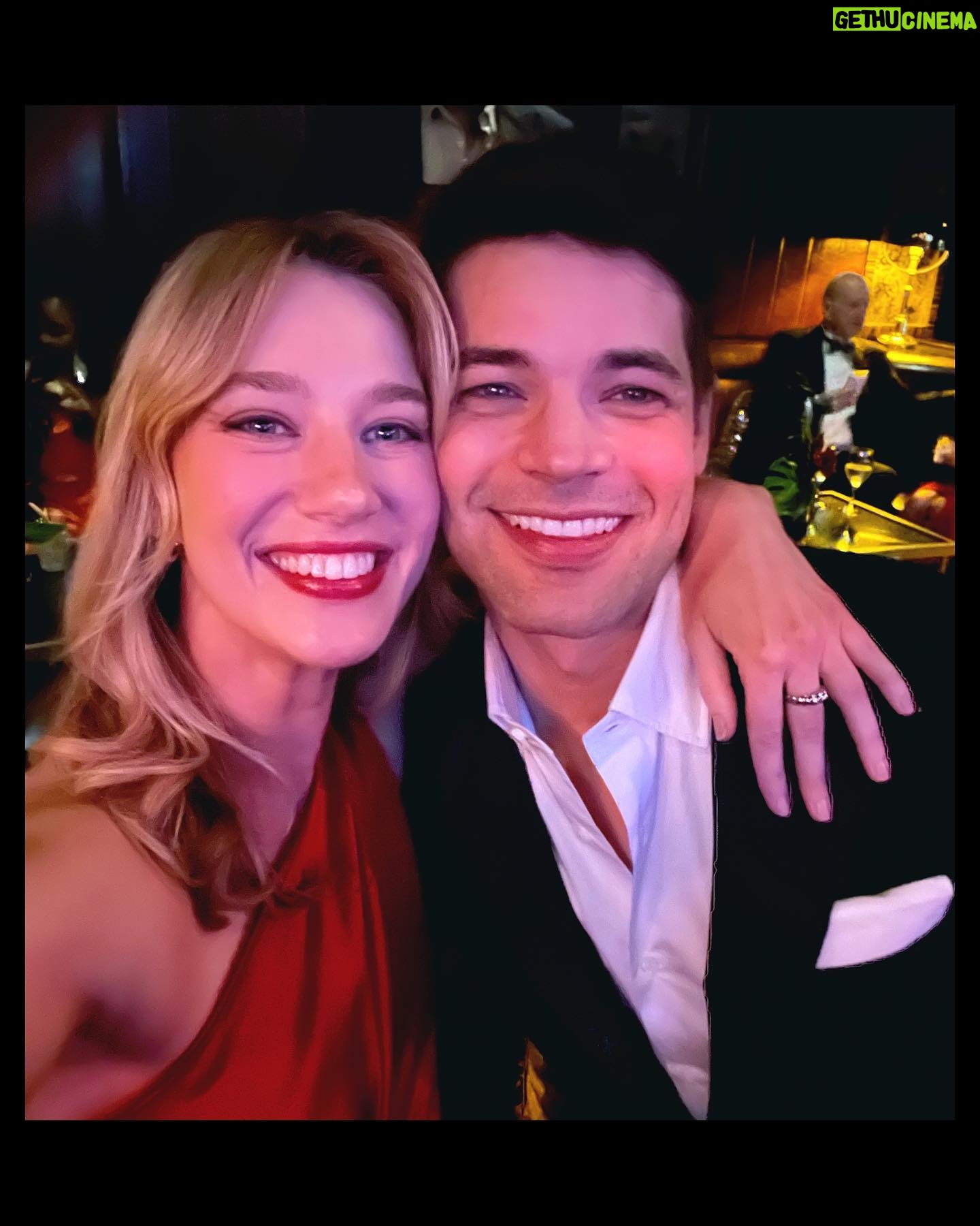 Yael Grobglas Instagram - Partying and celebrating my brilliant friend @jeremymjordan in #spinninggoldmovie @spinninggoldmovie !