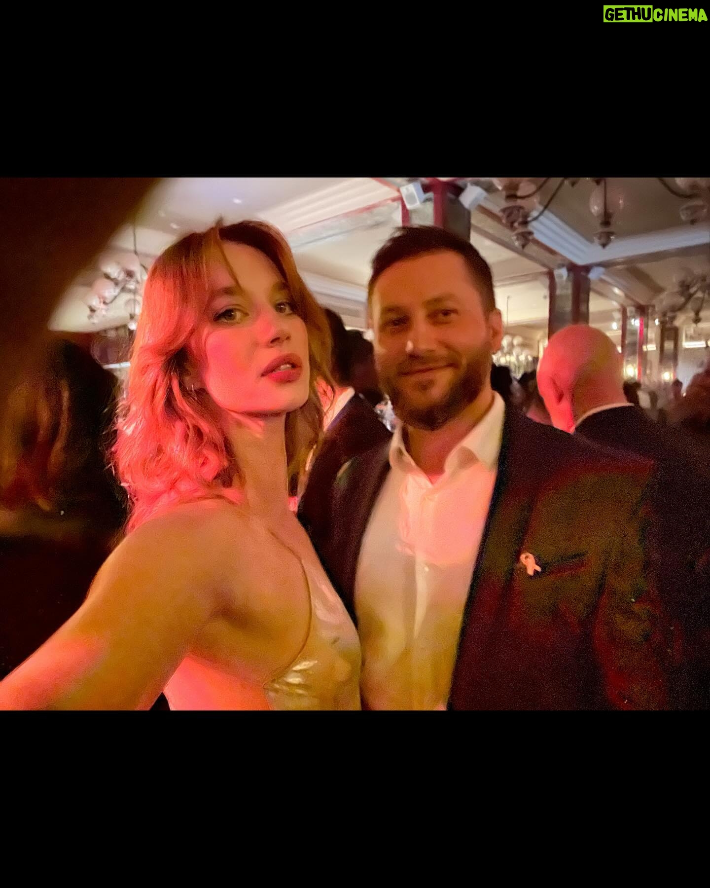 Yael Grobglas - 40.5K Likes - Emmy night was fun (including a surprise pic with Weird Al)
🎗️
#appletvplus