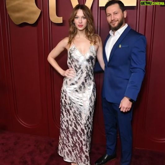 Yael Grobglas - 40.5K Likes - Emmy night was fun (including a surprise pic with Weird Al)
🎗️
#appletvplus