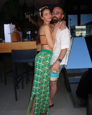 Yael Shelbia Instagram - 🧡💚🌴🩷🐠