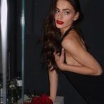 Yael Shelbia Instagram – Valentine’s season is here @zer4u_il 🌹