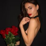 Yael Shelbia Instagram – Valentine’s season is here @zer4u_il 🌹