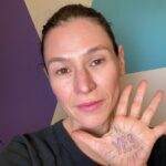 Yael Stone Instagram – I’ll be voting YES. You can view the relevant page of the writ and proposed law by swiping right…👉