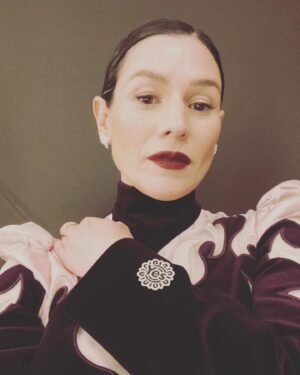 Yael Stone Instagram - A Logies ‘YES’ #voicetoparliament #voicereferendum