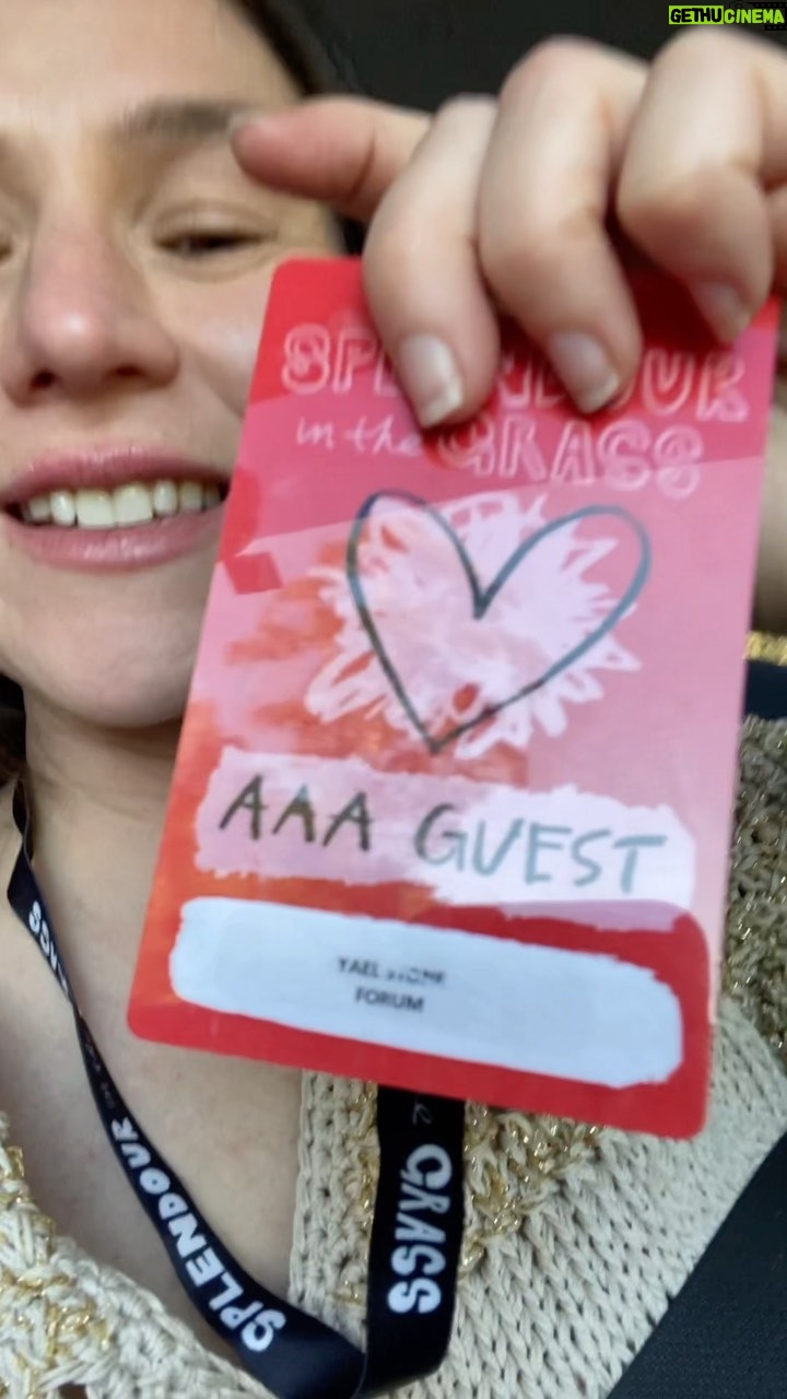Yael Stone Instagram - We so fancy! From Splendour podcast with @lissieturner and @joeykellock of @1800lasagne down to the golf course for @musicindustrymasters where @_hineighbour is one of the charity partners being supported by the music industry wacking golf balls. Feeling very chuffed.