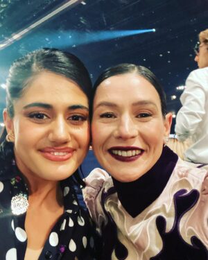 Yael Stone Instagram - The lovely people that you meet along the way; admire, cherish and get some of their social panic sweat on you in the big hug moment. Not pictured - all the other dear people I ran into that I admire and cherish and did not get a photo with.