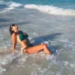 Yamila Reyna Instagram - ?Fría como el viento o peligrosa como el mar?🧐 #tbt #mexico #chile #tbts