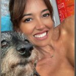 Yamila Reyna Instagram - Hoy es el día internacional de la “Felicidad” Que te hace feliz a ti? A mí, está más que claro 🐶😁❤️