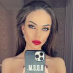 Yana Koshkina Instagram - После «Бесов» я провожу в ванной не менее часа, чтобы смыть всю эту «красоту»😈 Один из любимейших спектаклей!🙌🏻 Всегда с особым трепетом к нему готовлюсь.