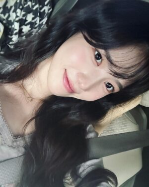 Yang Hye-ji Instagram - 오늘도 악귀 🖤