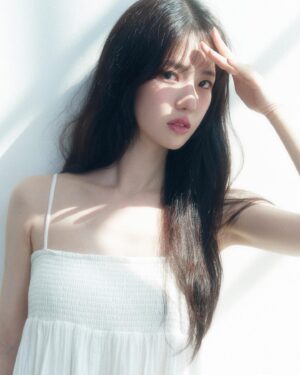 Yang Hye-ji Instagram - 🖤