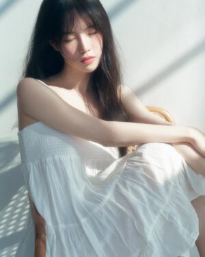 Yang Hye-ji Instagram - 🖤
