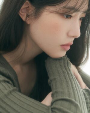 Yang Hye-ji Instagram - 🖤