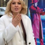Yanina Studilina Instagram - А вы часто встречаете мои плакаты в городе? 🥰