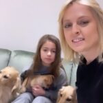 Yanina Studilina Instagram - В нашей семье пополнение 🐶 неожиданно, вчера проходя мимо щенка …просто поняли, что он наш и не смогли устоять, много слез и уговоров и я сдалась ❤️ поможете выбрать выбрать имя ? #щенок #мальчик #мамакупипесика #радость #мамадочка #чихуахуа