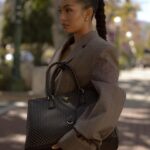 Yara Shahidi Instagram - Guess how many 📚 can fit into my #PradaGalleria ⭐️👜 #PradaPartner @Prada