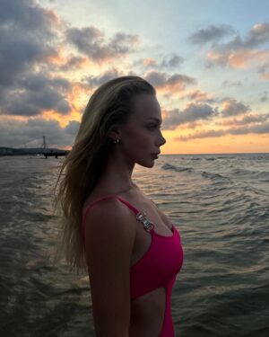 Yaren Alaca Instagram - sun&shine
