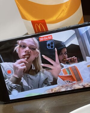Yaren Alaca Instagram - journées parisiennes