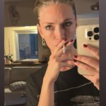 Yasemin Kay Allen Instagram - sürpriz sonlu :))