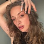 Yasemin Kay Allen Instagram – Ayrıntıda gizlidir.
