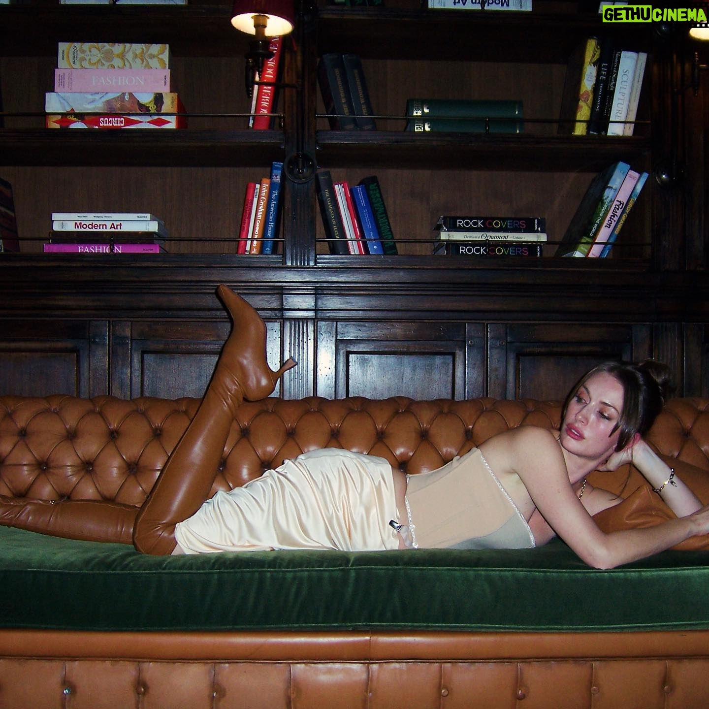 Yasemin Kay Allen Instagram - do the boots match the couch tho?