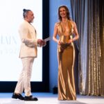 Yasemin Kay Allen Instagram - Yetenek ve centilmenlik abidesi olan @selimbyraktar beyefendi ile ülkemizden çıkan en cool ve yenilikçi mücevher markası olan @monacochain ‘in gecesini sunmak çok keyifliydi.. ⚜️💛⚱️🍯 @basakdizer ⚡️@ylmazdamlla @burkhu ✨ @mutluahmet.sinan 💫