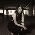 Yashaswini Dayama Instagram - 🖤🤍 . Shot by: @adhyan96 Styled by: @sanooriii Makeup : @makeupbyjanak Hair : @suju_blessed Manager and vibe setter- @sanchitaagnihotri . . #portraits #blackandwhite #blackandwhitephotography #bnw #bnw_captures #portraitphotography #parkinggarage #photography