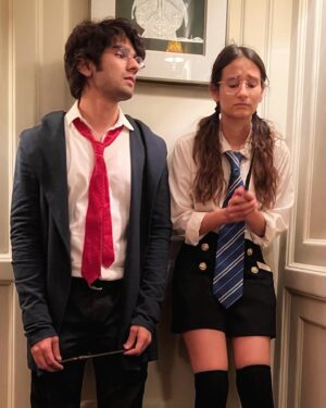 Yashaswini Dayama Instagram - The adventures of Hari Puttar & Mayus Meena ✨

📸 : @akasasing 🫶🏻

#harrypotter #moaninmyrtle #potterhead #hagrid we miss you #halloween #cosplay